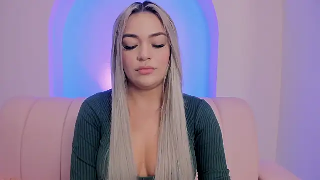 milaowens online show from February 2026 11:06:02 AM