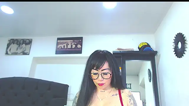 Snapshot of Vicky_hotmilf chatting on September 2025 11:11:01 AM Vicky hotmilf online show from September 2025 11:11:01 AM