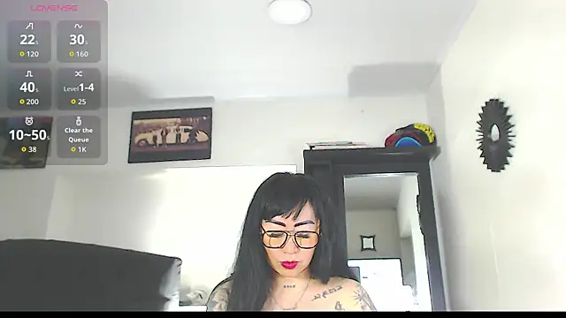 Snapshot of Vicky_hotmilf chatting on October 2025 11:00:01 AM Vicky hotmilf online show from October 2025 11:00:01 AM