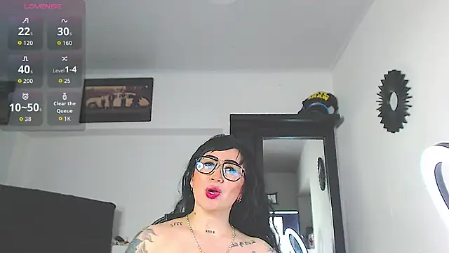 Snapshot of Vicky_hotmilf chatting on February 2026 11:16:01 AM Vicky hotmilf online show from February 2026 11:16:01 AM