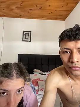 coupledesire18 online show from October 2025 05:12:01 PM