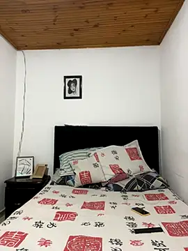 coupledesire18 online show from October 2025 12:12:02 AM