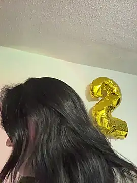 Snapshot of MyHoneyFrida chatting on November 2025 04:03:02 AM MyHoneyFrida online show from November 2025 04:03:02 AM