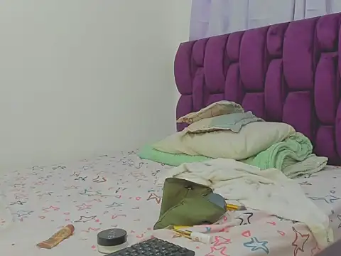 berenicelV online show from November 2025 03:57:02 PM