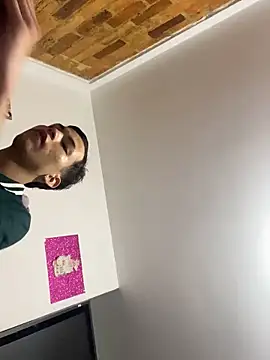 Snapshot of Thiago_blsd chatting on October 2025 03:39:02 AM Thiago blsd online show from October 2025 03:39:02 AM