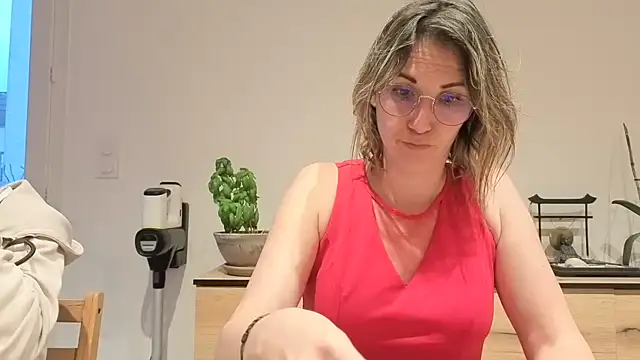 Snapshot of AbylineandJim chatting on May 2026 06:46:01 PM AbylineandJim online show from May 2026 06:46:01 PM