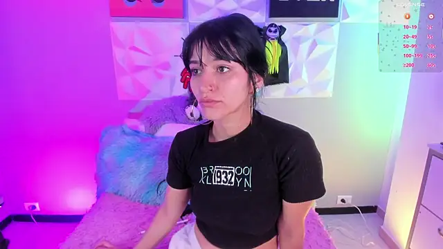 LindaWz  online show from October 2025 03:54:02 AM