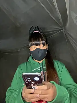 Snapshot of delwyn- chatting on November 2025 03:44:01 PM delwyn- online show from November 2025 03:44:01 PM