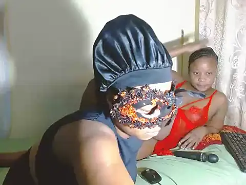 JuicyMellow21 online show from September 2025 01:49:01 AM