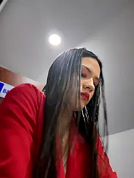 CHARLOTTE  05 online show from January 2026 12:09:02 PM