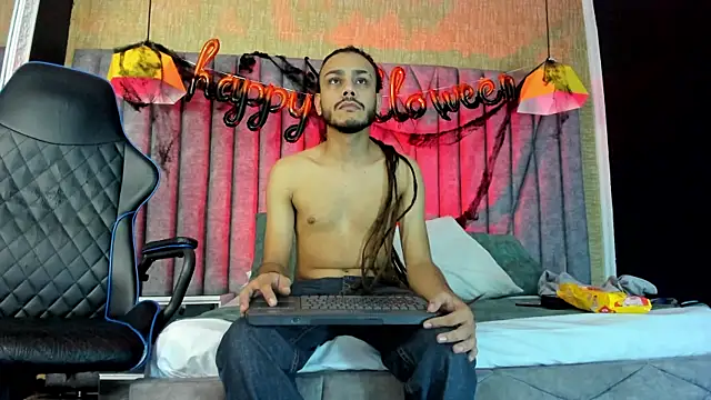 Snapshot of Boss_Domiinator chatting on October 2025 03:21:02 AM Boss Domiinator online show from October 2025 03:21:02 AM