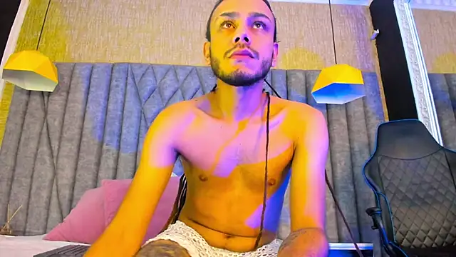 Snapshot of Boss_Domiinator chatting on November 2025 03:37:02 AM Boss Domiinator online show from November 2025 03:37:02 AM