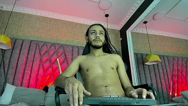 Snapshot of Boss_Domiinator chatting on November 2025 03:39:02 AM Boss Domiinator online show from November 2025 03:39:02 AM