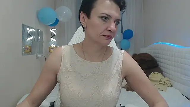 AvaSaturnian online show from October 2025 12:34:02 PM