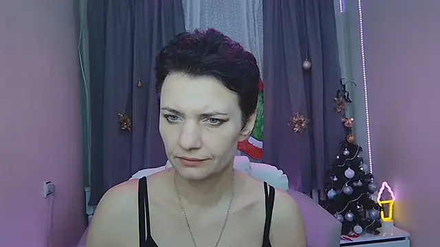 AvaSaturnian online show from January 2026 08:19:01 AM