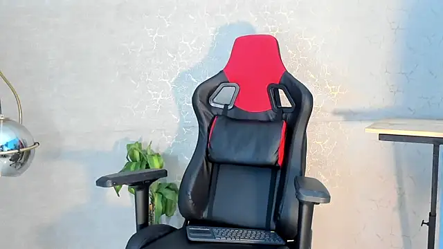 Snapshot of zorre_ chatting on November 2025 07:06:01 PM zorre online show from November 2025 07:06:01 PM