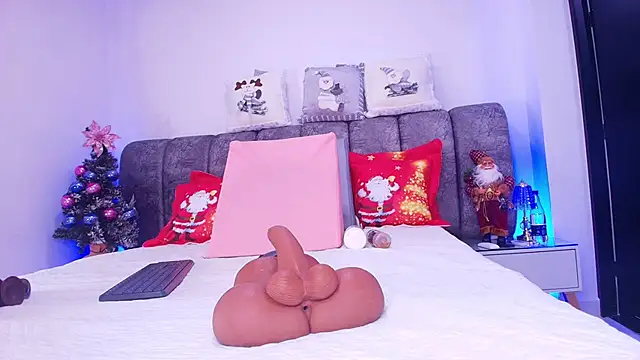 Snapshot of sweegirl69 chatting on December 2025 12:00:01 PM sweegirl69 online show from December 2025 12:00:01 PM
