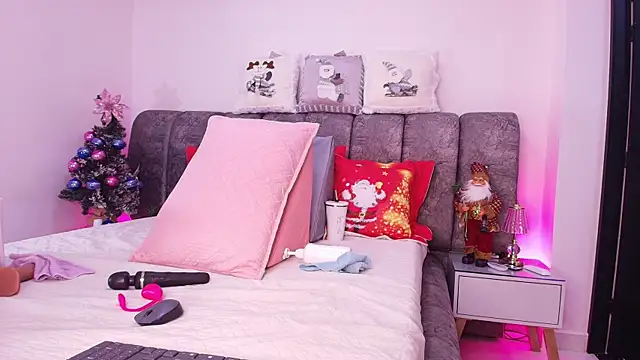 Snapshot of sweegirl69 chatting on December 2025 12:02:02 PM sweegirl69 online show from December 2025 12:02:02 PM
