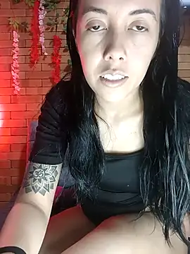 Snapshot of MiaForever1 chatting on October 2025 10:18:02 PM MiaForever1 online show from October 2025 10:18:02 PM