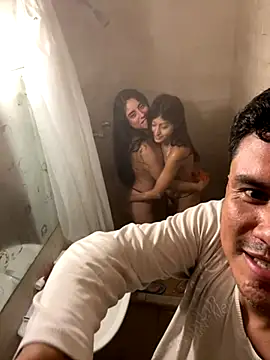 Clavelnegro online show from October 2025 01:39:02 AM