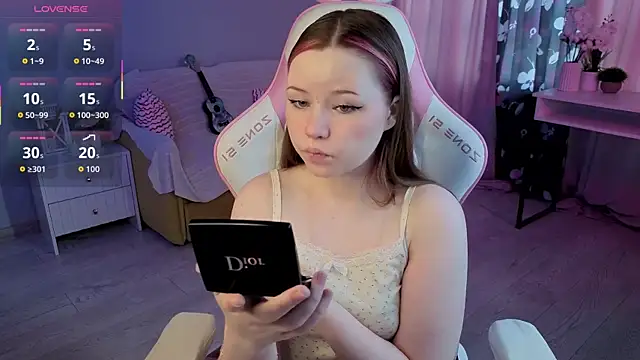 Sweetie Hope online show from October 2025 07:28:02 AM