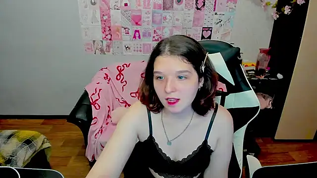 Snapshot of Acid_Kate chatting on September 2025 02:49:01 AM Acid Kate online show from September 2025 02:49:01 AM
