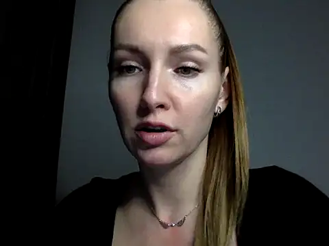 Snapshot of Varnyx chatting on November 2025 09:16:02 PM Varnyx online show from November 2025 09:16:02 PM