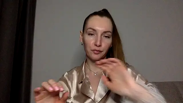 Varnyx online show from November 2025 02:35:01 PM