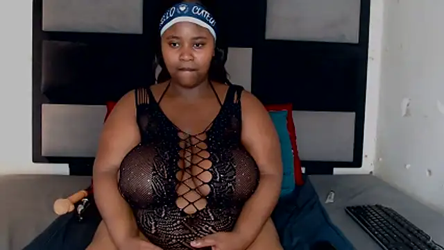 Freaky-boobs online show from November 2025 12:05:02 PM