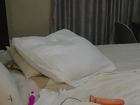 Snapshot of Sultry_Booty chatting on September 2025 12:20:01 PM Sultry Booty online show from September 2025 12:20:01 PM