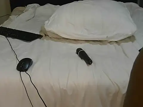 Snapshot of Sultry_Booty chatting on November 2025 07:13:02 PM Sultry Booty online show from November 2025 07:13:02 PM