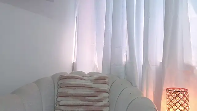 Snapshot of Paulaboterom chatting on July 2026 02:13:02 PM Paulaboterom online show from July 2026 02:13:02 PM
