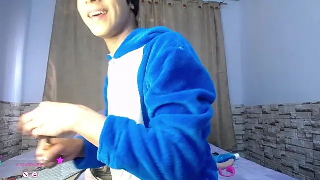 DaraKat18 online show from September 2025 08:46:01 PM