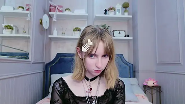 Beverly Gomes online show from November 2025 03:56:01 PM