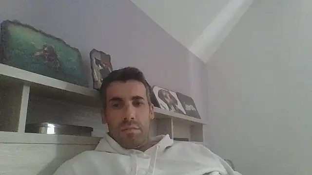 Snapshot of JulioIsHere4you chatting on May 2026 08:54:02 AM JulioIsHere4you online show from May 2026 08:54:02 AM
