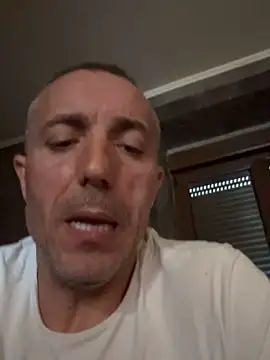 ruberofre online show from October 2025 01:45:02 PM