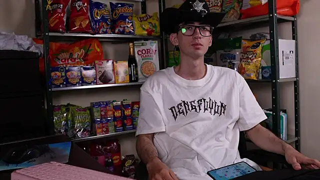 Snapshot of JoyBoy2003j chatting on September 2025 11:48:02 PM JoyBoy2003j online show from September 2025 11:48:02 PM