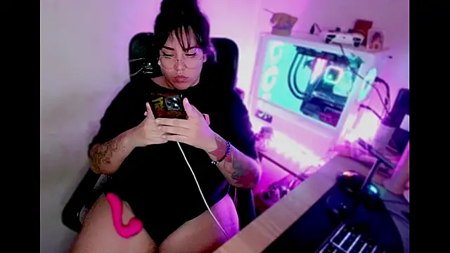 PinkDenial online show from September 2025 04:36:02 AM