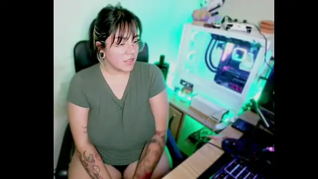 PinkDenial online show from October 2025 02:50:02 AM