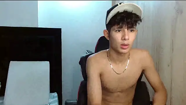 Snapshot of Noah-Garcia chatting on September 2025 06:20:01 PM Noah-Garcia online show from September 2025 06:20:01 PM