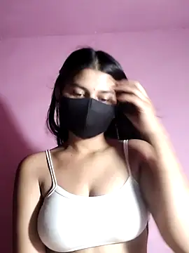 Snapshot of Janvi_Jaitly chatting on May 2026 08:06:02 PM Janvi Jaitly online show from May 2026 08:06:02 PM