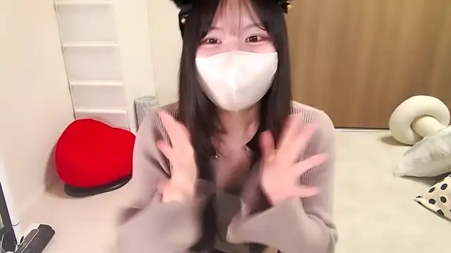 moka-neko online show from October 2025 11:43:01 AM