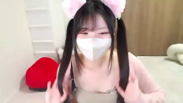 moka-neko online show from October 2025 11:33:02 AM