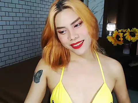 Snapshot of BigAssAlexa chatting on September 2025 12:37:02 AM BigAssAlexa online show from September 2025 12:37:02 AM