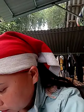 -Kitty-92 online show from November 2025 04:15:02 AM