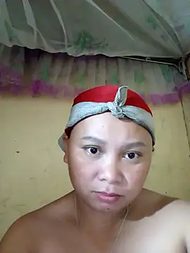 -Kitty-92 online show from November 2025 12:16:02 AM