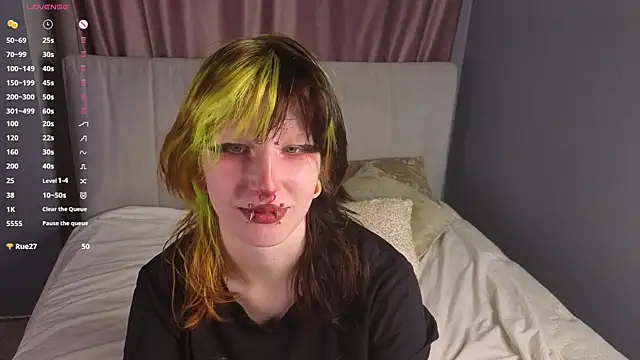 KandraCruser online show from November 2025 08:08:01 PM