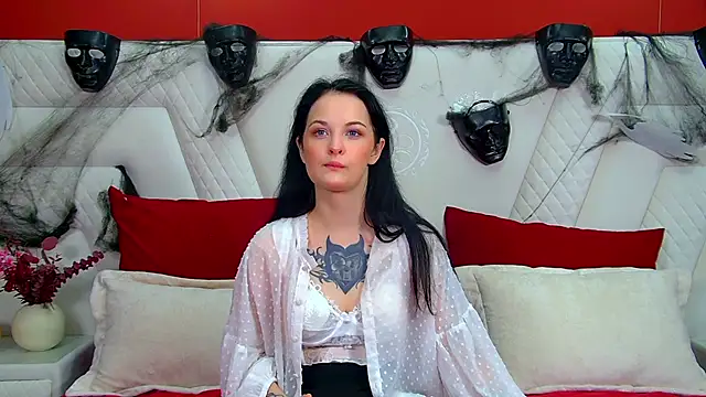 MollyMillsen online show from November 2025 06:32:01 PM