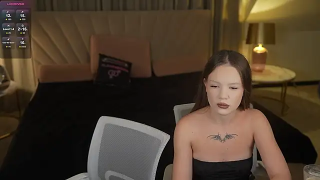 Tiana Princesss online show from December 2025 07:20:02 PM