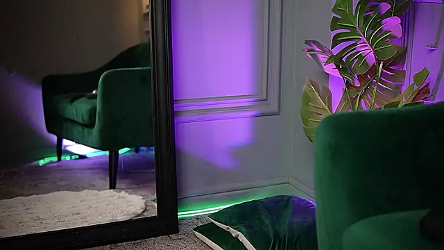 Snapshot of SaraiAngel chatting on January 2026 09:24:01 PM SaraiAngel online show from January 2026 09:24:01 PM